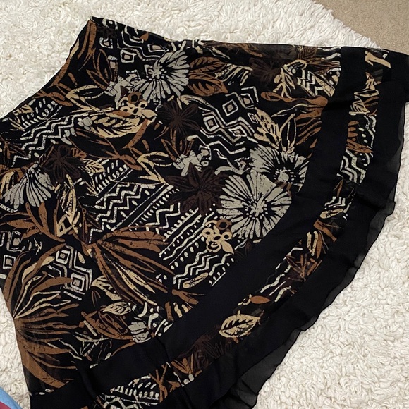 East 5th women’s size Xl 14 Floral Patterned Women's Skirt mid length - Picture 10 of 10